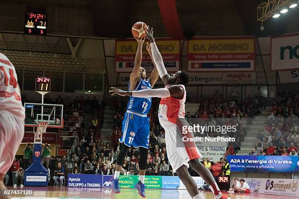 Dominic Waters in action during the Italy Lega Basket of Serie A, match between Openjobmetis VARESE vs Red October Cantù, Italy on 3 December 2016 in...