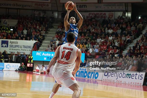 Dominic Waters in action during the Italy Lega Basket of Serie A, match between Openjobmetis VARESE vs Red October Cantù, Italy on 3 December 2016 in...