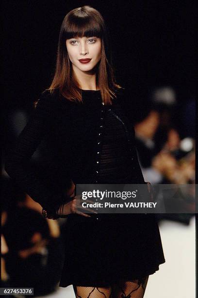 AUTUMN/WINTER 94-95 READY-TO-WEAR: CHANTAL THOMASS