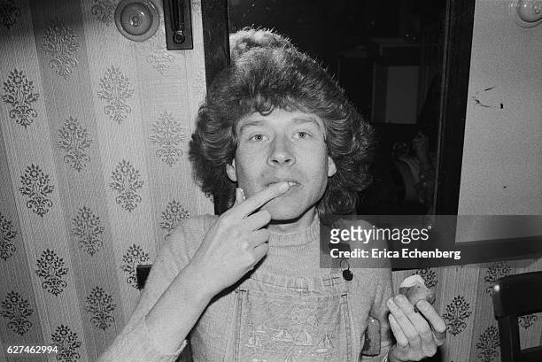 Rob Davis of English glam rock band Mud backstage, Leicester, United Kingdom, 1975.