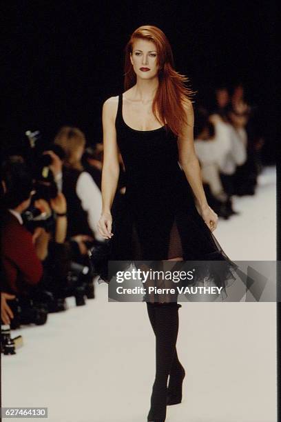 AUTUMN/WINTER 94-95 READY-TO-WEAR: CHANTAL THOMASS