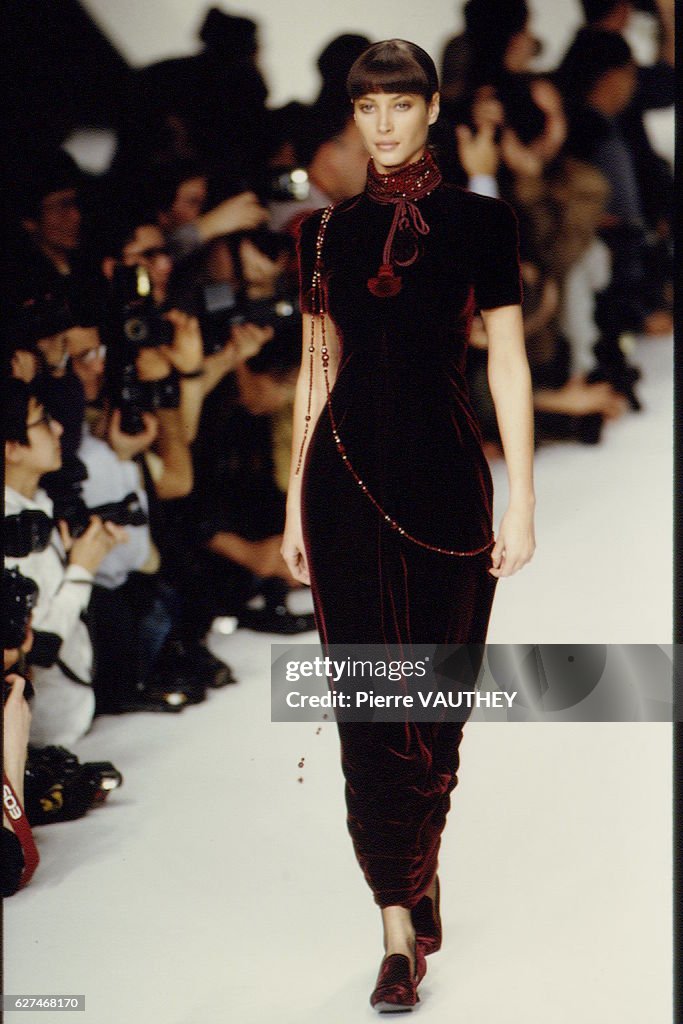 AUTUMN/ WINTER 94-95 READY-TO-WEAR: CHRISTIAN DIOR