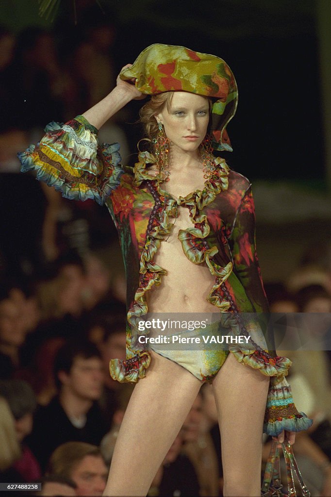 GAULTIER: SPRING-SUMMER 2000 PRET-A-PORTER, PARIS