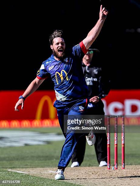 Mitchell McClenaghan of Auckland appeals for a wicket during the McDonalds Super Smash T20 match between the Auckland Aces and Otago Volts at Eden...
