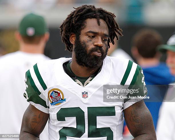 Runningback Joe McKnight of the New York Jets during the game against the Jacksonville Jaguars at EverBank Field on December 9, 2012 in Jacksonville,...