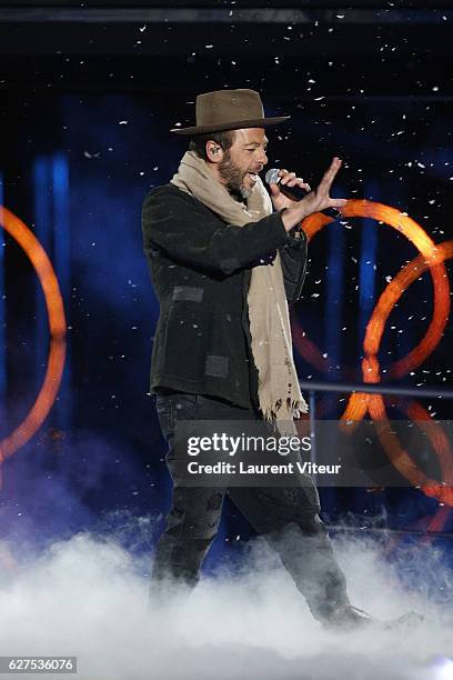 Singer Christophe Mae attends 30th Telethon at Hippodrome de Longchamp on December 3, 2016 in Paris, France.