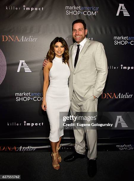 Maria Checka 394 Shopcom Stock Photos, High-Res Pictures, and Images - Getty Images