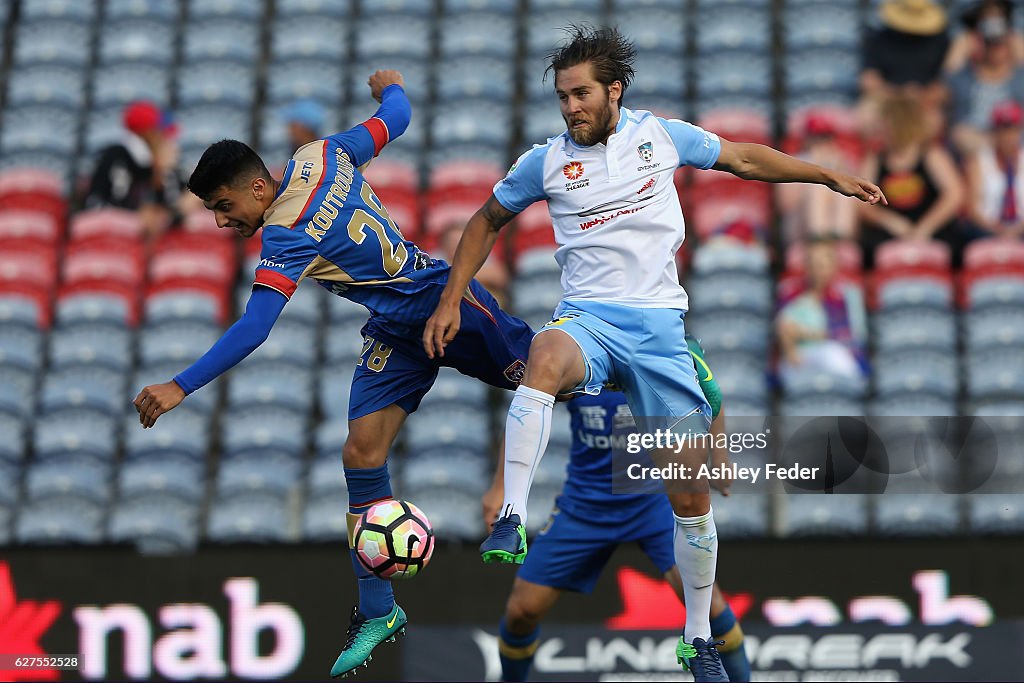 A-League Rd 9 - Newcastle v Sydney