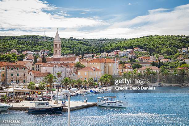 supetar - brac eiland stockfoto's en -beelden