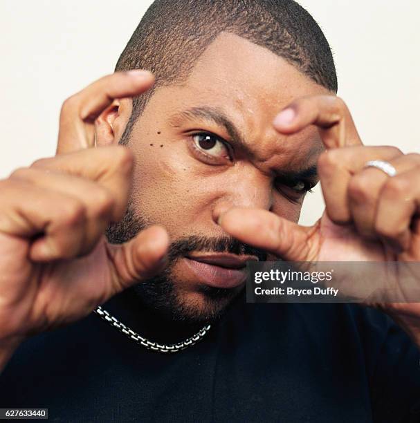 Side View Ice Cube Rapper Ice Cube Portrait Session Photos and Premium High Res Pictures - Getty ...