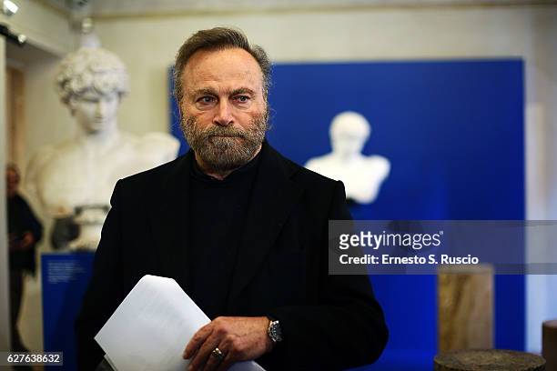 Franco Nero attends the Songs Of Stone' By Gabriele Tinti at Museo Nazionale Romano Palazzo Altemps on December 4, 2016 in Rome, Italy.