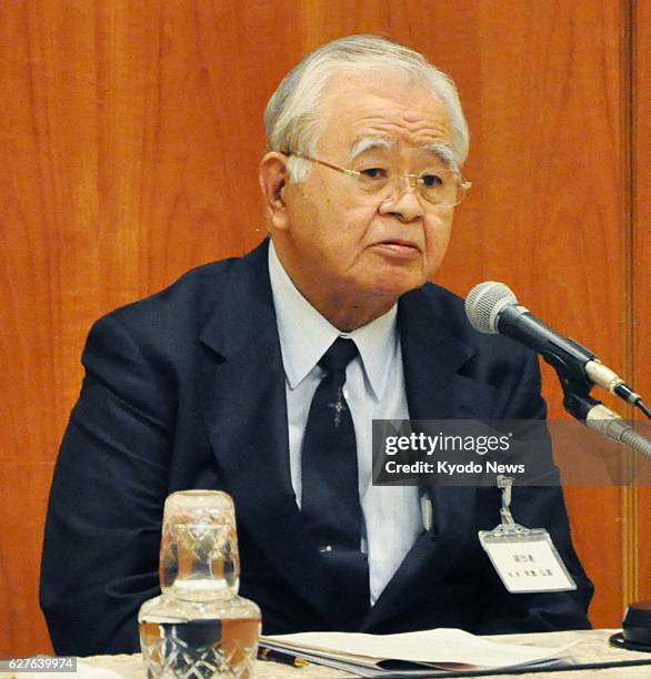 Japan - Hiromasa Yonekura, chairman of Japan's most influential business lobby Keidanren, holds a press conference in Osaka on Jan. 29, 2014.