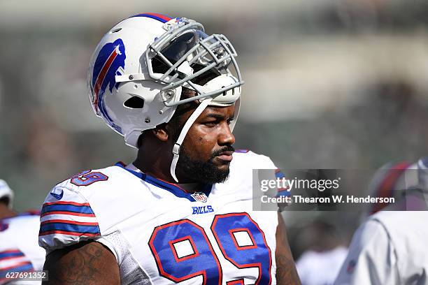 Marcell Dareus of the Buffalo Bills warms up prior to their NFL game against the Oakland Raiders at Oakland Alameda Coliseum on December 4, 2016 in...