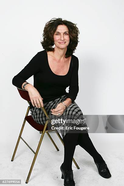 Fabienne Servan-Schreiber in the studio at the 2004 French Television Producer's awards.