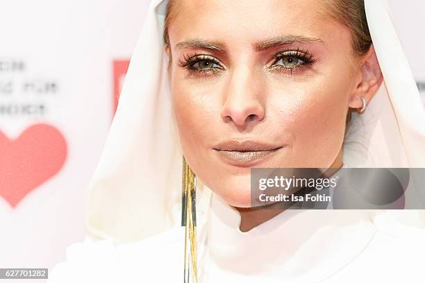 German moderator Sophia Thomalla attends the Ein Herz Fuer Kinder gala on December 3, 2016 in Berlin, Germany.