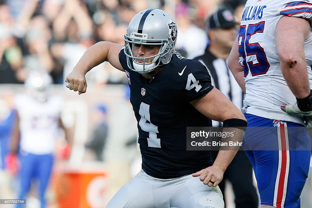 Buffalo Bills v Oakland Raiders