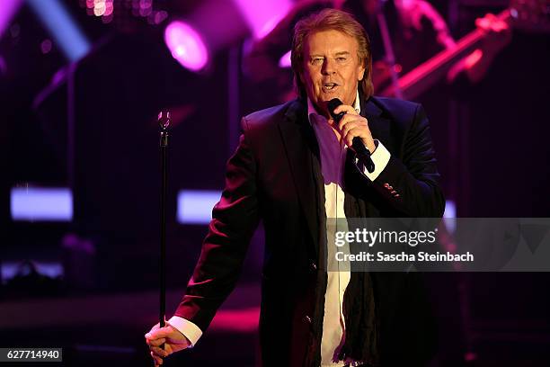 Howard Carpendale attends the television show 2016! Menschen, Bilder, Emotionen - RTL Jahresrueckblick on December 4, 2016 in Cologne, Germany.