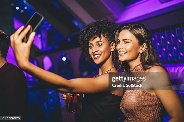 let's make this one to remember! - clube noturno imagens e fotografias de stock