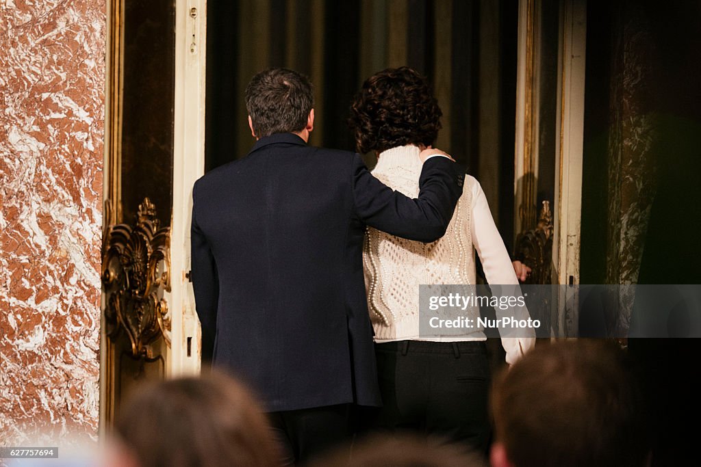 Matteo Renzi speaks after referendum loss