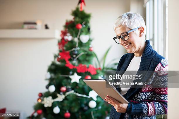 waiting for christmas - christmas eyeglasses stock pictures, royalty-free photos & images