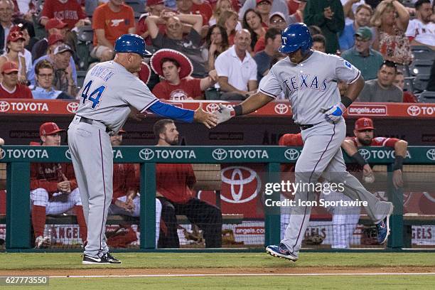 Jim Rauth Rounding Third Rounding Third Photos and Premium High Res Pictures - Getty Images