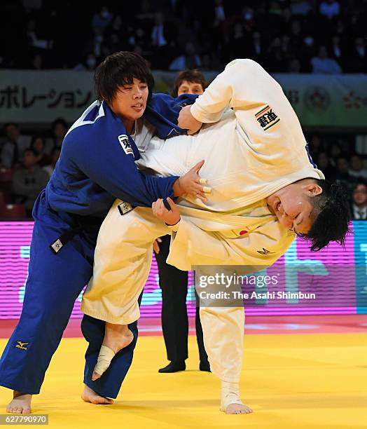 Sara Asahina of Japan and Akira Sone of Japan compete in the Women's +78kg final during day three of the Judo Grand Slam at Tokyo Metropolitan...