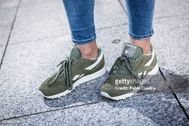 reputación amanecer despreciar 391 Reebok Trainers Sneakers Shoes Photos and Premium High Res Pictures -  Getty Images