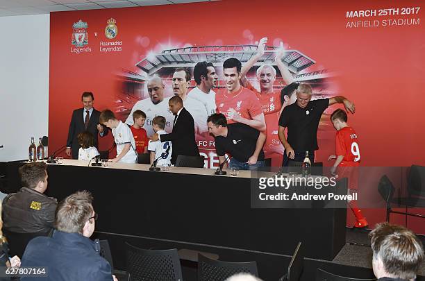 Robbie Fowler, Ian Rush, Emilio Butragueno, Ricardo Gallego and Roberto Carlos during a 'Liverpool and Real Madrid Legends' Press Conference at...