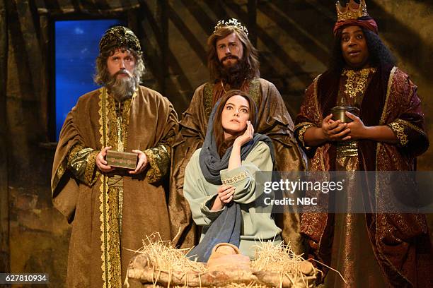 Emma Stone" Episode 1712 -- Pictured: Beck Bennett, Alex Moffat, Emma Stone as Mary, and Kenan Thompson during "The Nativity" sketch on December 3,...