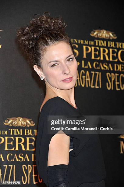 Lidia Vitale attends Burton's 'Miss Peregrine's Home for Peculiar Children' Premiere In Rome on December 5, 2016 in Rome, Italy.