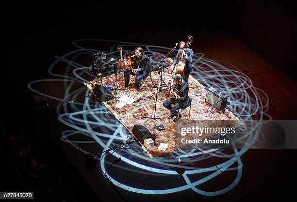 American Jazz singer Madeleine Peyroux, Barak Mori and Jon Herington perform on stage during their concert at Zorlu PSM in Istanbul, Turkey on...