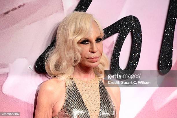 Donatella Versace attends The Fashion Awards 2016 on December 5, 2016 in London, United Kingdom.