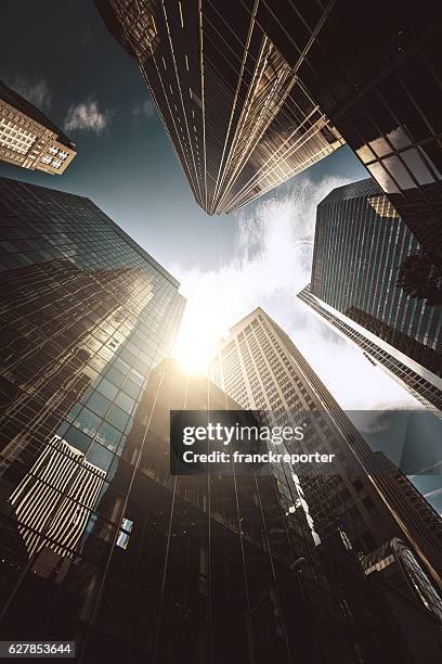 manhattan office building from below - united states steel corporation stock pictures, royalty-free photos & images