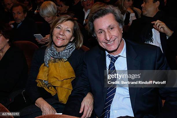 Journalist Patrick de Carolis and his wife Carol-Ann attend Franck Ferrand performs in his Show "Histoires" at Theatre Antoine on December 5, 2016 in...