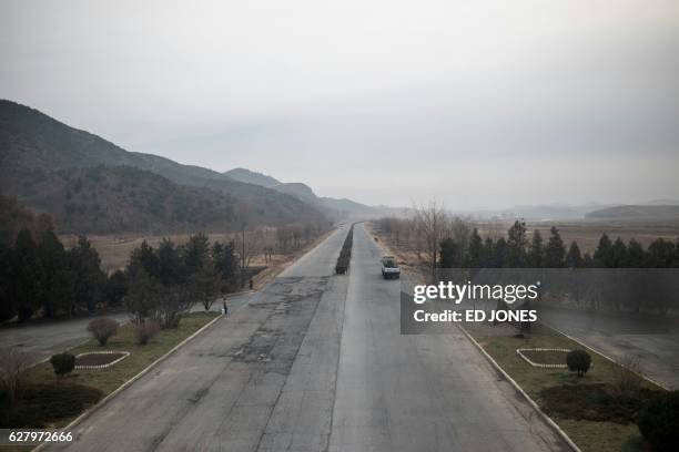 Pyongyang Highway Sign 88 Pyongyang Highway Stock Photos, High-Res Pictures, and Images ...