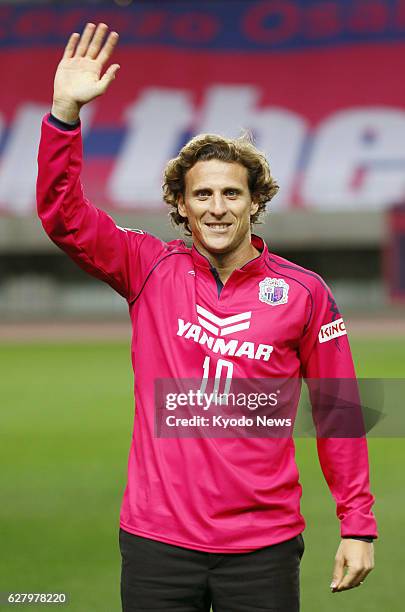 Forlan Number Osaka No10 Photos and Premium High Res Pictures - Getty Images