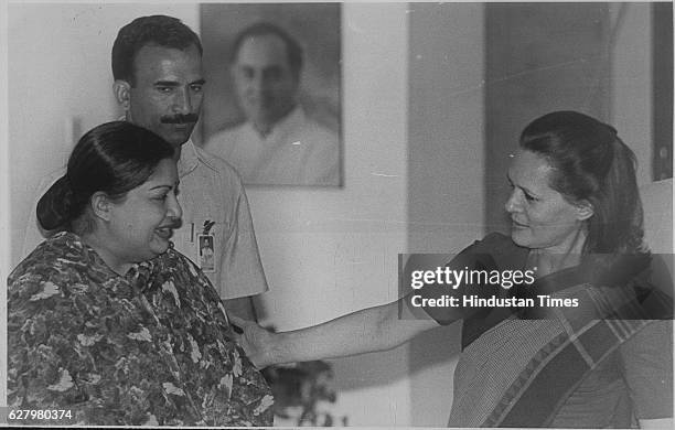 Congress President Sonia Gandhi welcoming AIADMK Supremo Jayalalithaa at her residence for political dialogue on April 15, 1999 in New Delhi, India....