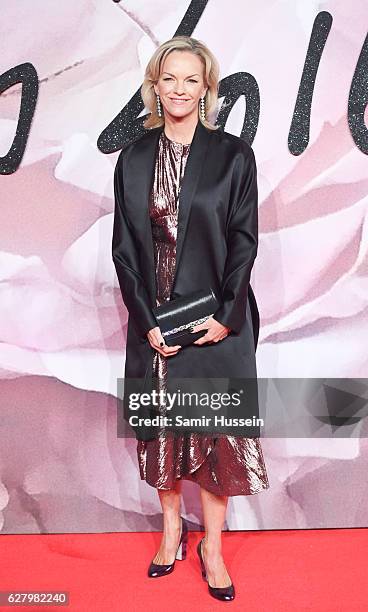 Elisabeth Murdoch attends The Fashion Awards 2016 on December 5, 2016 in London, United Kingdom.