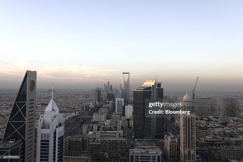 Saudi Arabia Daily Life As Consumer Spending Weakens