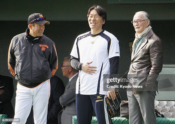 Japan - Baseball Hall of Famer Shigeo Nagashima visits the Yomiuri Giants' spring training camp in Miyazaki, southwestern Japan, on Feb. 11, 2014....