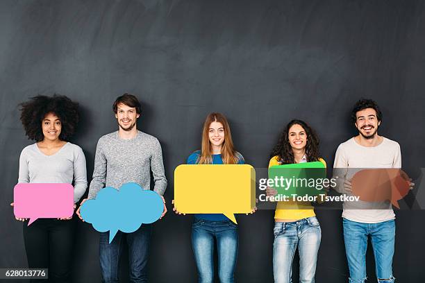 redes social - cinco pessoas imagens e fotografias de stock