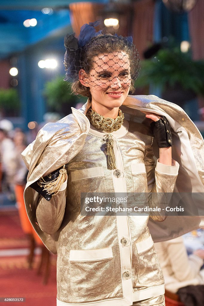 "Chanel Collection des Metiers d'Art 2016/17 : Paris Cosmopolite"  : Show At Hotel Ritz