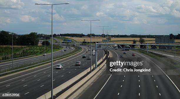 expressway curve - m1 autosnelweg engeland stockfoto's en -beelden