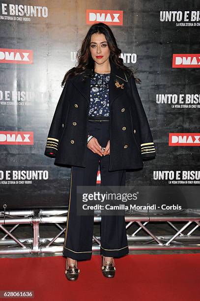 Valentina Lodovini attends 'Unto E Bisunto' premiere on December 6, 2016 in Rome, Italy.