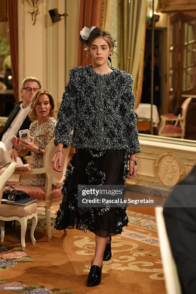 "Chanel Collection des Metiers d'Art 2016/17 : Paris Cosmopolite"  : Show At Hotel Ritz