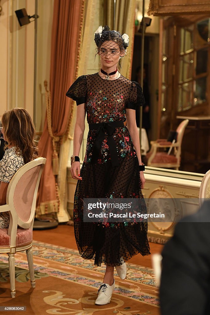 "Chanel Collection des Metiers d'Art 2016/17 : Paris Cosmopolite"  : Show At Hotel Ritz