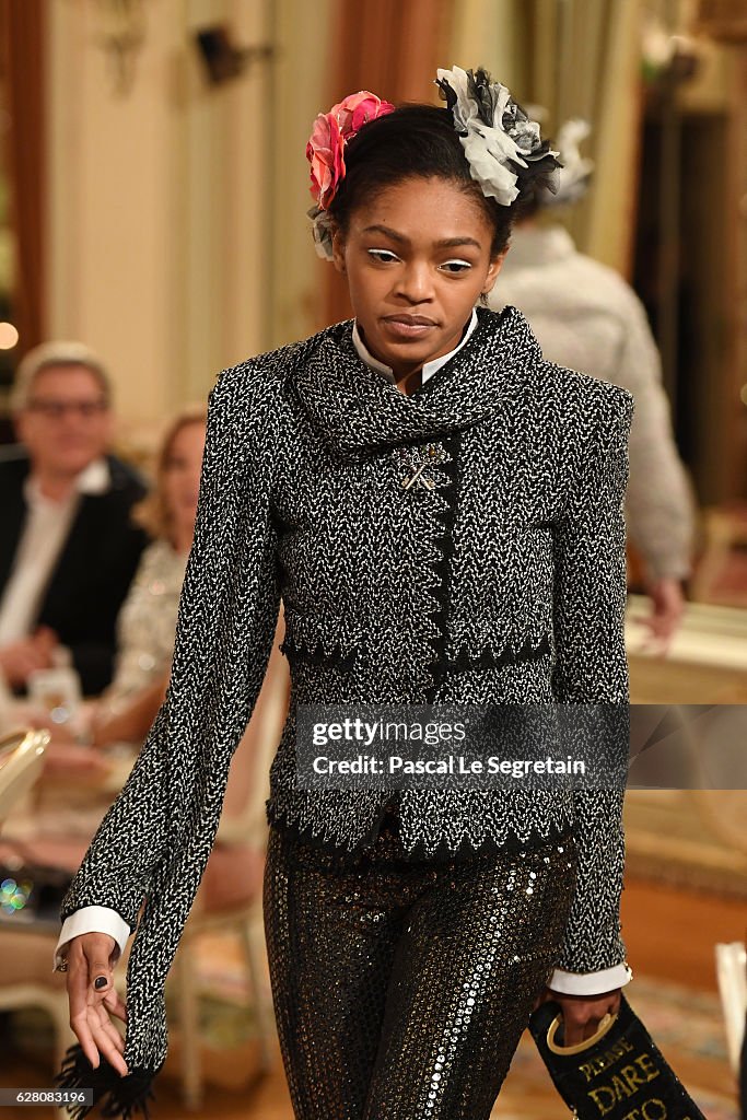 "Chanel Collection des Metiers d'Art 2016/17 : Paris Cosmopolite"  : Show At Hotel Ritz