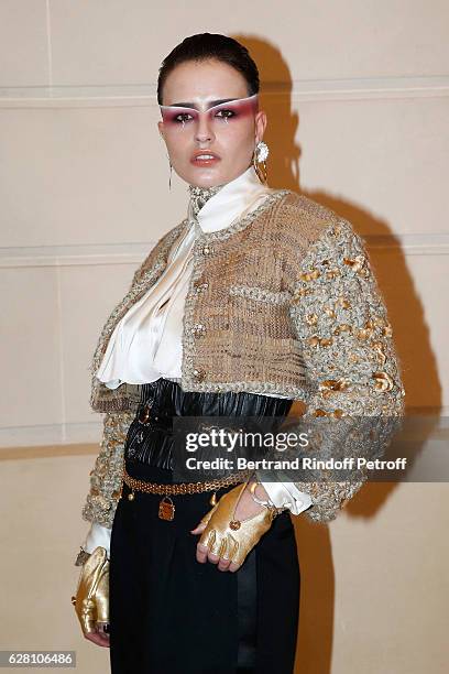 Cuba Tornado Scott attends the "Chanel Collection des Metiers d'Art 2016/17 : Paris Cosmopolite" : Photocall at Hotel Ritz on December 6, 2016 in...