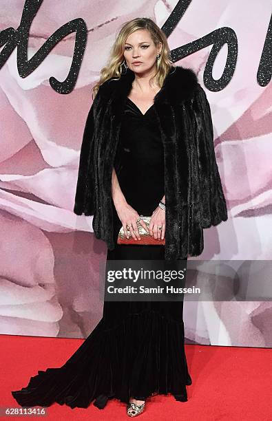 Kate Moss attends The Fashion Awards 2016 on December 5, 2016 in London, United Kingdom.