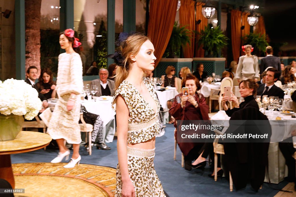 "Chanel Collection des Metiers d'Art 2016/17 : Paris Cosmopolite" : Show At Hotel Ritz